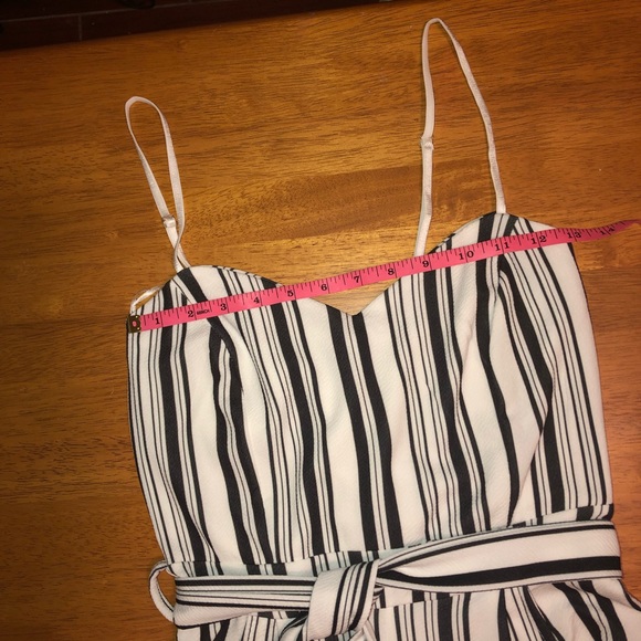 Black & White Belted Jumpsuit - Picture 2 of 6